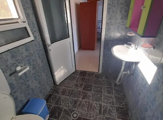 Peter's Sea House Himare