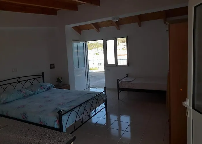 Guest house Peter's Sea House Himare
