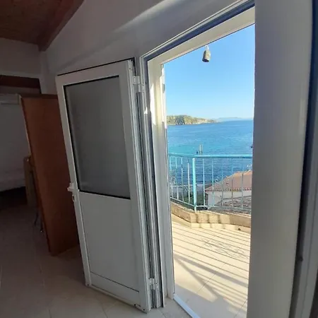 Peter's Sea House Affittacamere Himare