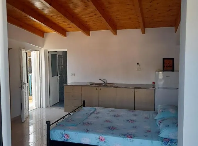 Peter's Sea House 3* Himare